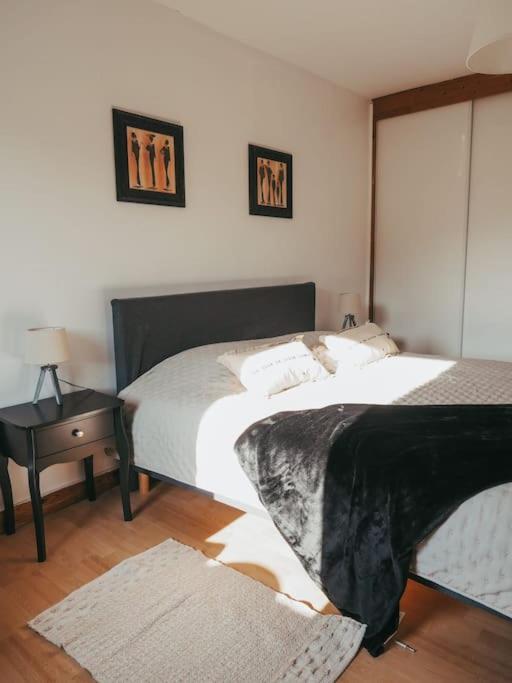 Appartement Avec Patio Sainte-Anne-d'Auray Bagian luar foto